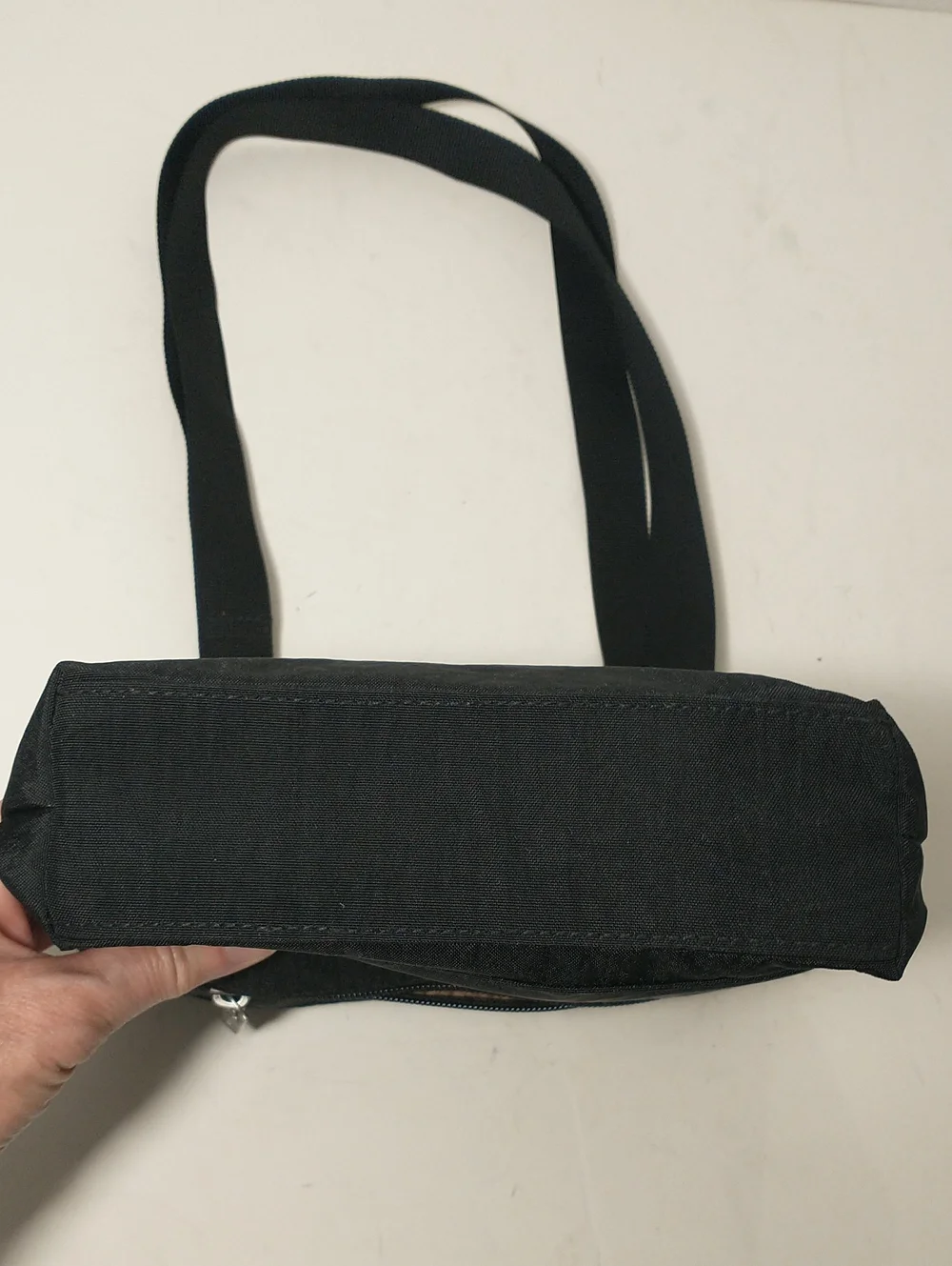 Baggallini Black Nylon Crossbody, Adjustable Straps, Multiple Pockets, 8.5